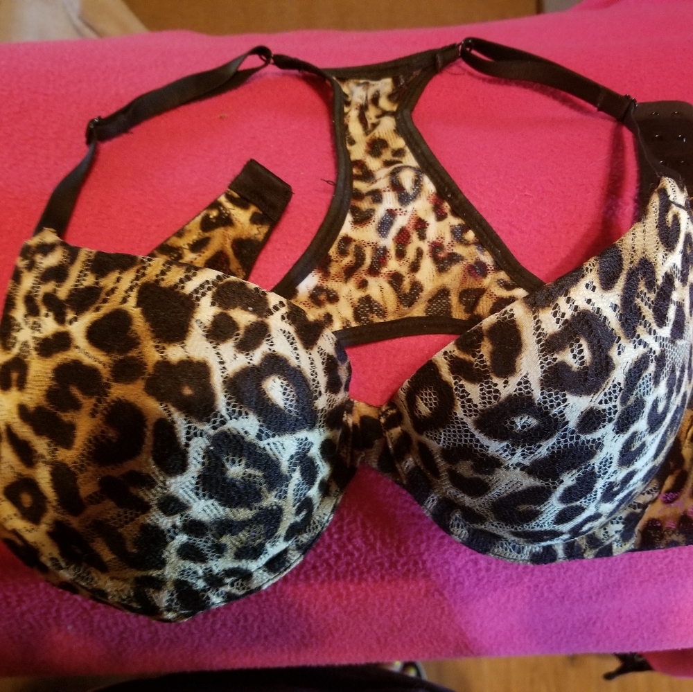 Victoria's secret pink bra